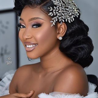 AFRICAN'S TOP WEDDING BLOG (@emmanuelsblog) • Instagram photos and videos Hair Wedding Accessories, Boho Wedding Headband, Bride Hairstyles Updo, Boho Wedding Accessories, Natural Hair Wedding, Black Brides, Black Wedding Hairstyles, Natural Wedding Hairstyles, Wedding Tiaras