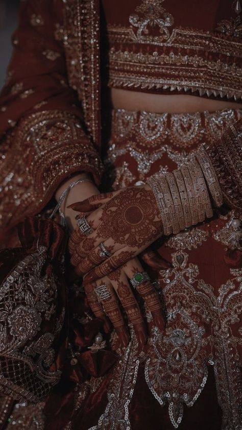 Punjabi Culture Aesthetic, Shaadi Vibes, Indian Wedding Aesthetic, India Aesthetic, Pakistan Art, Indian Wedding Flowers, South Asian Aesthetic, Desi Aesthetics, Royal Indian