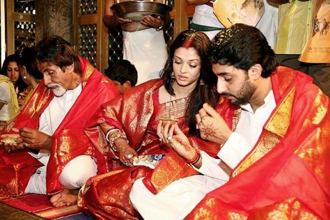 S Aishwarya Rai Wedding Pictures, Aishwarya Rai Wedding, Celebrities Wedding, Party Halls, Aishwarya Rai Photo, Abhishek Bachchan, Indian Marriage, November 01, Bollywood Bridal