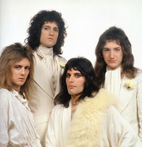 Queen II sessions by Mick Rock: the gift that keeps on giving, via queenworld Lindsay Kemp, David Bowie Music, Mott The Hoople, Cameron Mitchell, The Mick, Carly Simon, Rock Photography, A Night At The Opera, Freddy Mercury