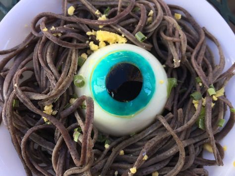 Creepy Deviled Egg Eyeballs: 12 Steps (with Pictures) Black Bean Spaghetti, Halloween Deviled Eggs, Egg Yoke, Black Bean Noodles, Egg Cookers, Clever Halloween, Zombie Party, Unflavored Gelatin, Halloween Eyeballs