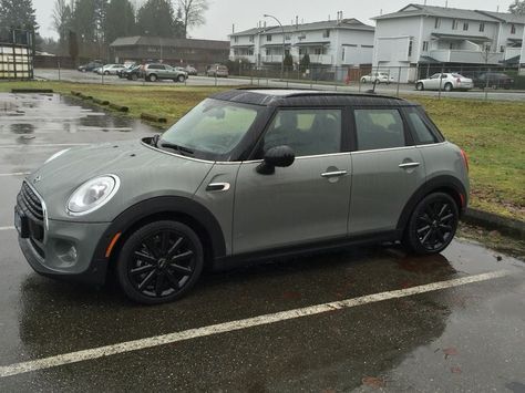 Mini Cooper S 5 Door, Clubman Mini Cooper, Mini Cooper 2 Door, Grey Mini Cooper Aesthetic, 4 Door Mini Cooper, Mini Cooper Colors, Grey Mini Cooper, Mini Cooper 5 Door, Mini Cooper Country