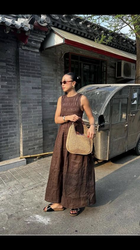 Raffia Bag, Brown Dress, Summer 24, Spring Summer Outfits, Summer 2024, Black Sandals, Spring Summer Fashion, Summer Outfit, Chic Outfits