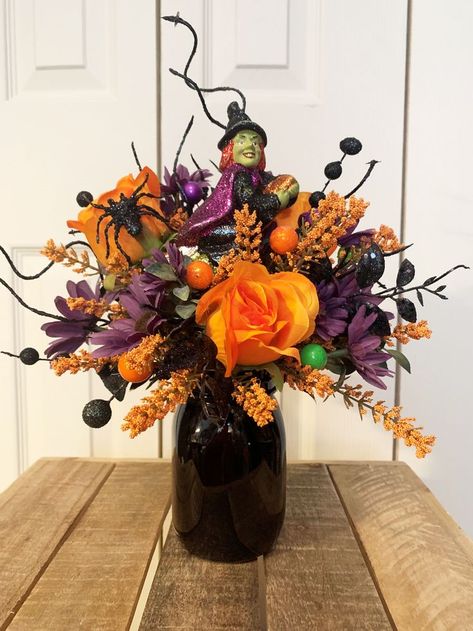 Artificial Floral Centerpieces, Halloween Flower Arrangements, Bright Halloween, Halloween Floral Arrangements, Party Buffet Table, Halloween Table Centerpieces, Holiday Floral Arrangements, Holiday Bouquet, Pumpkin Arrangements