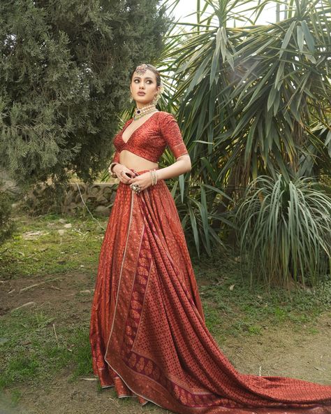 The Qalb Lehenga Dayaar-e-Ishq • Spring Summer ‘24 A deep red hued base woven in the prettiest of rust orange in amalgamation of Persian inspired motifs. _______ #safaaworld #indianfashion #designersindian #occassionwear #southasianfashion #lehngalove #lehengasaree #lehengacholi #lehengagoals #lehengablouse #lehengacollection #indianethnic #indianethicwear #vegansilk #engagementlook #anarkali #anarkalisuits #anarkalis #anarkalisuit #anarkalidresses #anarkaligown #anarkalisalwar Burnt Orange Lengha, Engagement Look, Wedding Dresses Indian, Minimalist Wedding Dresses, Red Lehenga, Anarkali Gown, Lehenga Collection, Lehenga Blouse, Orange Wedding