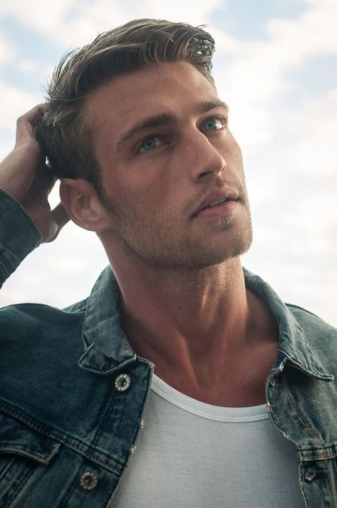 Heath Hutchins @heathhutchins Heath Hutchins, Blonde With Blue Eyes, Blue Eyed Men, Mens Casual Outfits Summer, Dirty Blonde Hair, Blonde Hair Blue Eyes, Img Models, Blonde Guys, Model Face