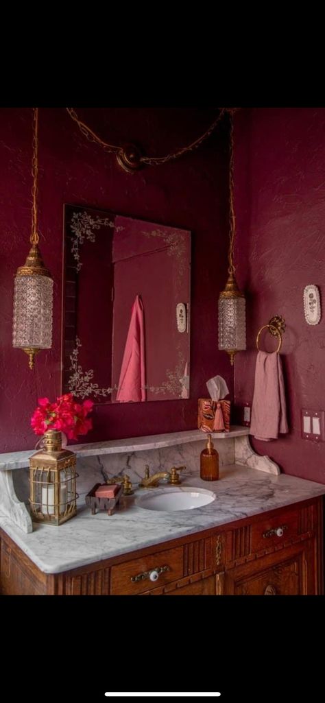 Burlesque Bathroom, Gryffindor Bathroom, Deep Red Bathroom, Maroon Bathroom Ideas, Red Bathroom Aesthetic, Red Bathroom Ideas, Maroon Bathroom, Romantic Bathroom Decor, Romantic Bathrooms