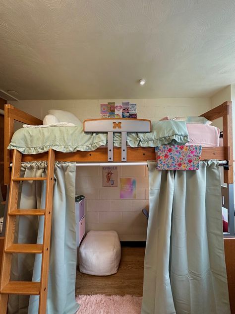 Dorm Curtains Bed, High Dorm Room Bed, Lofted Dorm Bed With Curtains, Dorm Mega Bed, University Of Michigan Dorm Room, College Dorm Room Ideas Lofted Beds Aesthetic, Dorm Lofted Bed Ideas, Umich Dorm Room, Dorm Closet Aesthetic