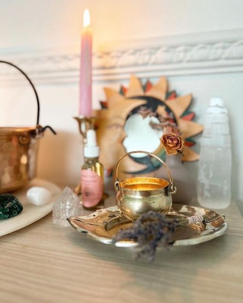 High Vibe Home | The Modern Witch Shop on Instagram: "✨ why you need brass items on your altar ✨ There are a whole bunch of materials for cauldrons and other altar decor, but here’s a few reasons why brass is our fave! 💗 ✨ it’s gold shade is perfect for abundance + wealth workings ✨ the reflective surface makes it great for protecting, banishment + reflecting any negative energy back to the sender ✨ amazing for attraction magic ✨ it looks super cute! shop all our altar decor on the shop now 💖 Portable Witch Altar, Modern Witch Altar, Witch Altar, Altar Ideas, Altar Design, Mini Altar, Crystal Altar, Witch Spirituality, Witch Shop