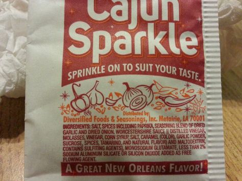 Popeyes Cajun sparkle Popeyes Seasoning Recipe, Cajun Sparkle Recipe, Cajun Spice Recipe, Chicken Muffins, Popeyes Louisiana Kitchen, Cajun Rice, Perfect Fried Chicken, Louisiana Kitchen, Popeyes Chicken