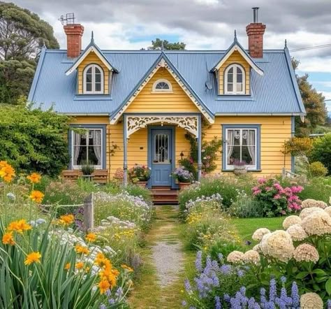 Cute House Ideas Exterior, Yellow And Blue House Exterior, Bloxburg Tiny House Exterior, Little Yellow House, Cool House Ideas Exterior, Cute Yellow House, Storybook House Exterior, Interesting House Exterior, Cute Cottage House Exterior