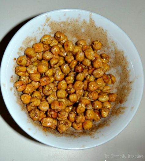 Maple Cinnamon Roasted Chickpeas Roasting Chickpeas, Toddler Dinner Recipes, Coquito Recipe, Salad Topping, Toddler Dinner, Toddler Lunches, Yummy Healthy Snacks, Carb Snacks, Salad Toppings