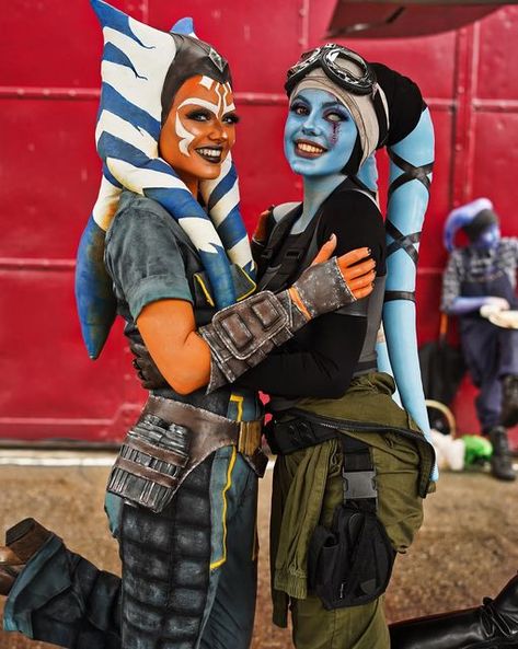 Aayla Secura Cosplay, Ahsoka Tano Costume, Ahsoka Tano Cosplay, Star Wars Makeup, Jedi Cosplay, Comic Con Costumes, Star Wars Halloween, Star Wars Diy, Star Wars Ahsoka