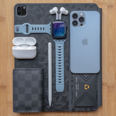 Black camo skin for your Magic Keyboard Black Apple Products, Portable Black Tech Accessories, Apple Watch Series 9 Black, Apple Gadgets Iphone, Black Apple Watch, Apple Pro, Functional Black Wear-resistant Apple Watch Band, Camera Iphone, Mac Setup