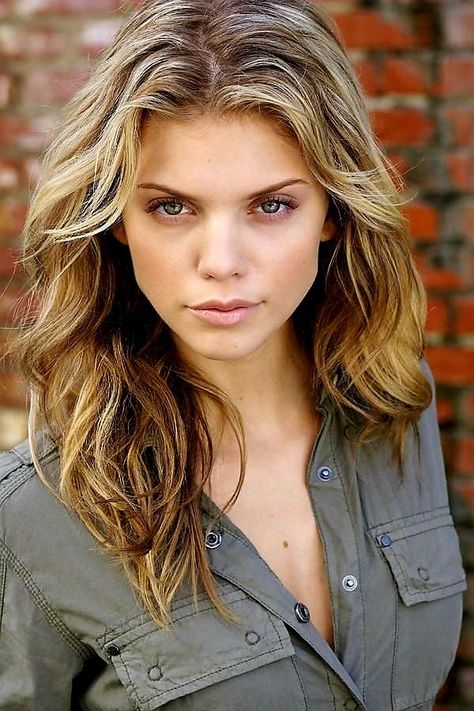 Annalynne Mccord Hair, Ciara Hair, Grey Hair Wig, Lisa Kelly, Kelly Lebrock, Cheap Human Hair Wigs, Annalynne Mccord, Wavy Hairstyle, Long Human Hair Wigs