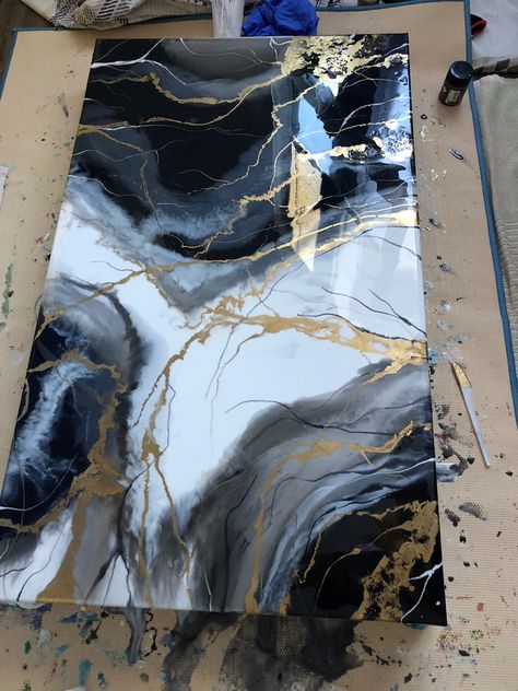 #resin #resinart #resinartist #resinartwork #resinpour #resinartdiy Latest Bathroom Tiles Design, Diy Resin Table, Abstract Painting Acrylic Modern, Rental Home Decor, Resin Countertops, Retail Store Interior Design, Epoxy Countertop, Latest Living Room Designs, Resin Wall Art