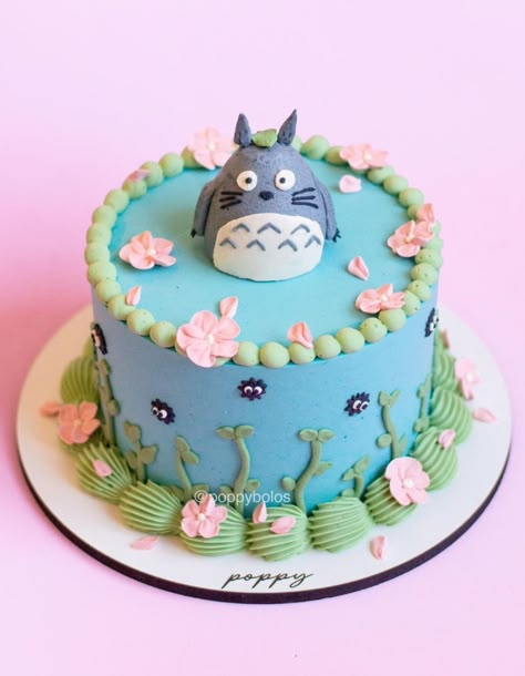 Studio Ghibli Totoro Anime Birthday Cake Studio Ghibli Birthday Cakes, Studio Ghibli First Birthday, Studio Ghibli Cake Ideas, Ghibli Birthday Cake, Totoro Cake Birthday, Ghibli Cupcakes, My Neighbor Totoro Cake, Anime Cake Ideas, My Neighbor Totoro Birthday