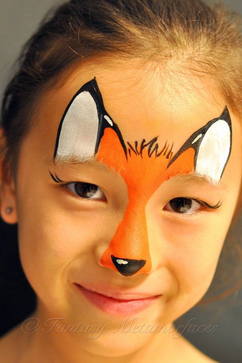 Fox face painting Funny Face Paint, Fox Face Paint, Face Paint Easy, Dragon Face Painting, Tiger Makeup, Animal Face Paintings, Face Painting For Boys, Christmas Face Painting, Girl Face Painting