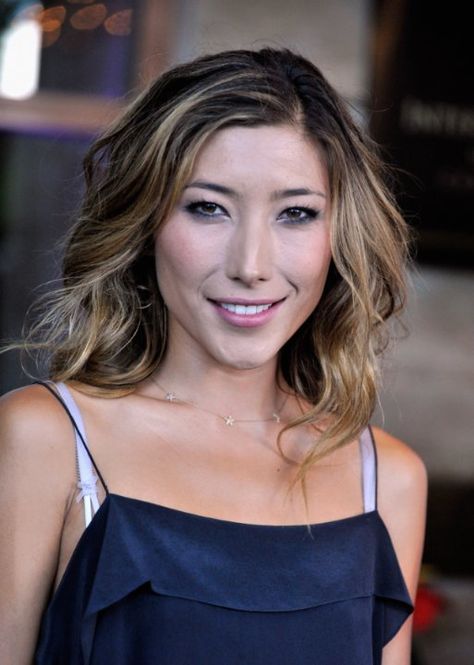 Dichen Lachman, Marie Avgeropoulos, Altered Carbon, Dystopian Future, Honey Hair, Life On Earth, Film Inspiration, The Cw, Girl Crushes