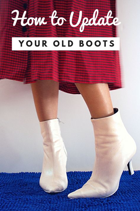 How to Update Old Boots with Paint - Paper Michey Leather Boots Diy, Diy Footwear, Upcycle Shoes, Thrift Flip Ideas, Homemade Shoes, Recycle Old Clothes, Boots Diy, Old Boots, Paint Paper