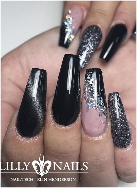 Coffin Nails Designs Rhinestones Black Nails With Silver Glitter, Nail Art Paillette, Coffin Shaped Nails, Nails With Silver, Black Nails With Glitter, Unghie Nail Art, Silver Glitter Nails, Gold Glitter Nails, Shaped Nails