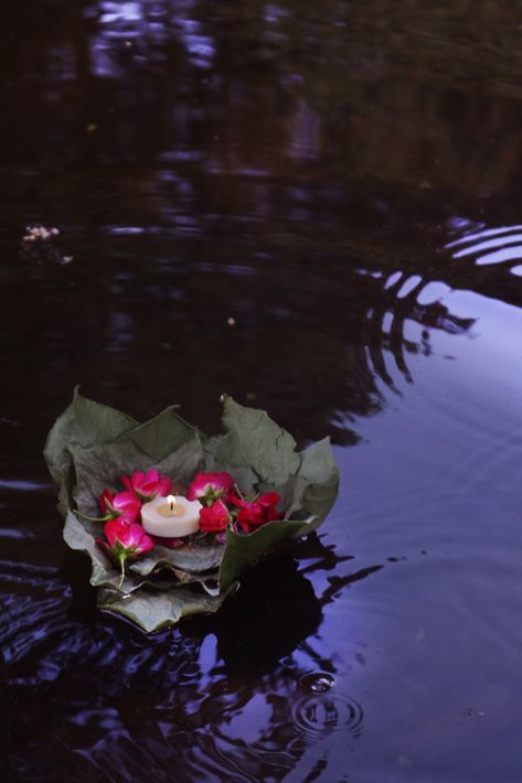 Midsummer Ritual, Celtic Celebrations, Summer Solstace, Witchy Pictures, Litha Celebration, Wishing Spell, Litha Ritual, Summer Equinox, Ritual Ideas