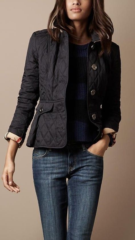 Burberry Quilted Jacket, Attractive Clothing, Mode Tips, Womens Quilted Jacket, Edgy Chic, Fragrances For Women, Burberry Jacket, Weekend Wear, Quilted Jacket