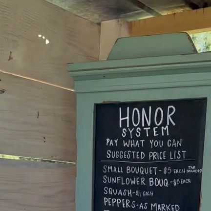 Honor System Farm Stand Signs, Farm Stand Signs Ideas, Honor System Farm Stand, Road Side Stand Ideas, Diy Roadside Farm Stand, Diy Farm Stand, Farm Stand Ideas, Farm Market Ideas, Micro Farm