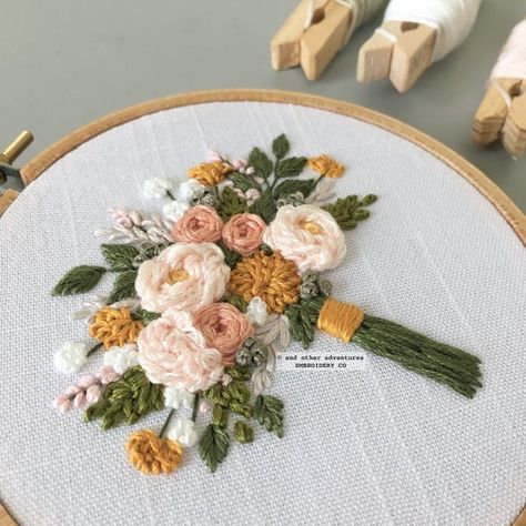 Embroidery Patterns Free Printables, Embroidery Bouquet, Diy Hand Embroidery, Modern Hand Embroidery Patterns, Hand Embroidery Patterns Free, Digital Embroidery Patterns, Floral Embroidery Patterns, Diy Embroidery Patterns, Hand Embroidery Tutorial