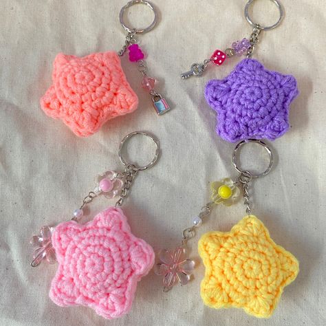 DM @/ shop.moonyco to order<3 #crochet #stars #crocheting Crochet Star Charm, Tiny Things To Crochet, Star Keychain Crochet, Crochet Mini Star, Crochet Star Keychain, Crochet Craft Fair, Star Tutorial, Crochet Star, Crochet Keychain Pattern