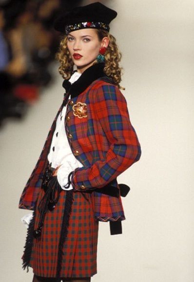 Kate Moss Runway, Moss Fashion, Tartan Fashion, 90s Runway Fashion, Romee Strijd, 90s Supermodels, Top Models, Irina Shayk, Moda Vintage