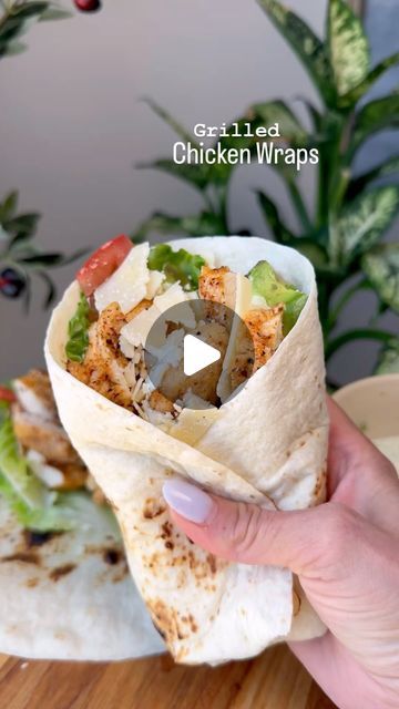 Bailey Rhatigan | Grilled Chicken Wraps 🌯 The chicken is grilled to juicy perfection, wrapped with a soft toasted tortilla, and drizzled with a delicious... | Instagram Chicken Arugula Wrap, Chicken Wrap Sauces, Grill Chicken Wrap, Grilled Chicken Lunch Ideas, Chicken Wraps Tortillas, Grilled Chicken Wrap Recipes, Chicken Wrap Ideas, Tortilla With Chicken, Chicken Wraps Recipes