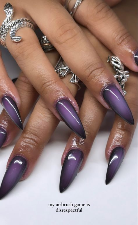 Black Ombre Chrome Nails, Dark Purple Nails Ombre, Black To Purple Ombre Nails, Black Nails With Purple Tips, Purple And Lilac Nails, Nail Inspo Dark Purple, Black Lilac Nails, Smokey Purple Nails, Black And Purple Cat Eye Nails