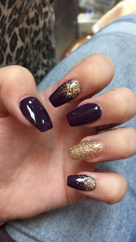 Purple Gold Nail Art, Black Purple Gold Nails, Dark Nails With Gold, Gold And Silver Nails Ideas, Fall Plum Nails, Plum And Gold Nails, Dark Purple And Gold Nails, Purple And Gold Nails Acrylic, Dark Purple Nails With Glitter