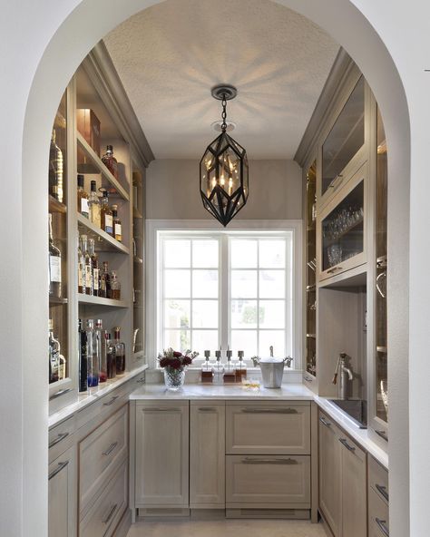 Scullery Ideas, Butlers Pantry Ideas, Bar Sinks, House Pantry, Pantry Inspiration, Pantry Room, Pantry Remodel, Butlers Pantry, Kitchen Pantry Design