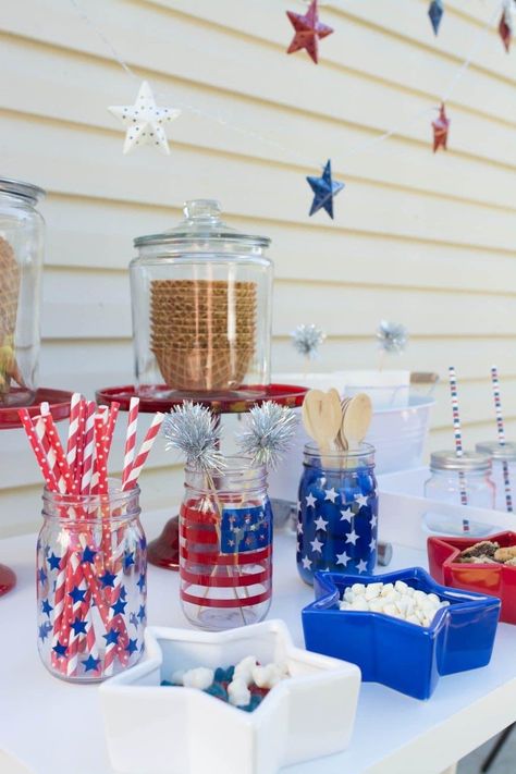 4th Of July Ice Cream Bar, 4th Of July Smores Bar, Fourth Of July Food Table Set Up, 4th Of July Food Table Set Up, Fourth Of July 2023, Simple Ice Cream, Smores Station, Kid Friendly Party, 4th July Food