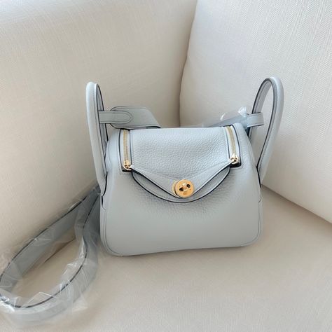 Hermes Lindy Mini Bag, Hermes Bags Lindy, Mini Lindy, Bag Wishlist, Kelly Hermes, Hermes Lindy, Luxury Bag, Hermes Bags, Hermes Bag