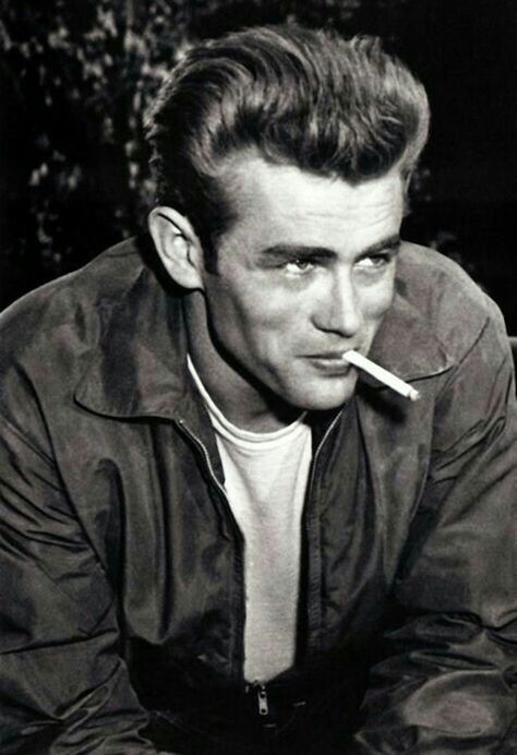 James Dean Aesthetic, Dean Aesthetic, James Dean Poster, Jennifer Lopez Hair, Older Mens Hairstyles, James Dean Photos, Popular Mens Hairstyles, Pompadour Hairstyle, Jimmy Dean