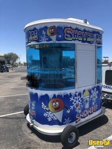 Snowcones Ideas, Stage Hypnosis, Shaved Ice Trailer, Snow Cone Stand, Snow Cone Machine, Ice Shavers, Sno Cones, Mobile Food Trucks, Shave Ice