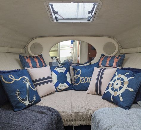 Sailboat Remodel, Sailboat Life, Boat Bed, Boat Living, Boat Interior Design, Boat Summer, Sailboat Interior, Sailboat Decor, Boat Interiors