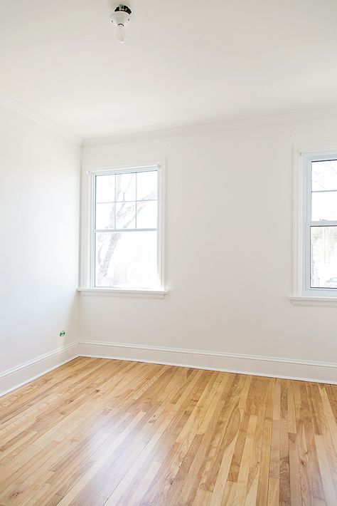 Simply White BM walls and trim with white oak floors Off White Walls Bedroom, Off White Paint Colors For Walls Bedrooms, Painting Walls White, White Bedroom Walls Paint, Rooms Painted White, White Room Paint, White Painted Floorboards Bedroom, White Walls Apartment, White Interior Walls