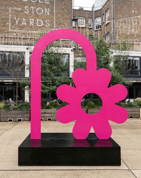 Street Decoration, Public Artwork, Streets Of London, Spring Decoration, Environmental Graphic Design, Wayfinding Signage, Workplace Design, Stage Set, Street Design