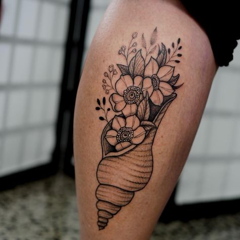 Thanks Dani 🐚 #shell #shelltattoo #flowertattoo #burringbar #byronbaytattoo #northernriversartist #tattoolover #tattoo #byronbay Junonia Shell Tattoo, Shells Tattoo, Nerd Drawing, Beach Tattoos, Shell Tattoo, Shell Drawing, Seashell Tattoos, Sea Turtle Tattoo, Shell Tattoos