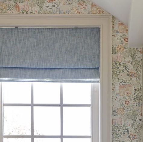 Jenna Sue • Design + DIY on Instagram: "A closer look at the window treatments in our daughter’s room 👆🏼 I love the clean, tailored look of inside-mount roman shades for smaller windows. I wanted a fabric and style that would coordinate with the wallpaper and bedroom design, so custom shades were the way to go. After searching for the right fabrics online, I ordered a handful of swatches from Barn & Willow (#sponsored). The Ice Blue linen/cotton fabric was a perfect match! I chose the flat fol Blue Roman Shades Kitchen, Shee Lin Roman Blinds For Kitchen, Roman Blinds With Savannah Storm Fabric, Roman Shades Bedroom, Inside Mount Roman Shade, Light Blue Roman Shades, Blue And White Faux Roman Shades, Large Window Treatments, Curtains Or Shades