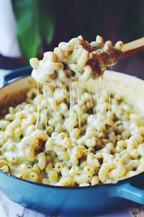 Cavatappi Mac And Cheese, Pesto Mac And Cheese, Pesto Cavatappi, Best Mac N Cheese Recipe, Stovetop Mac And Cheese, Best Mac And Cheese, Vegetarian Sides, Vegetarian Side Dishes, Roasted Brussel