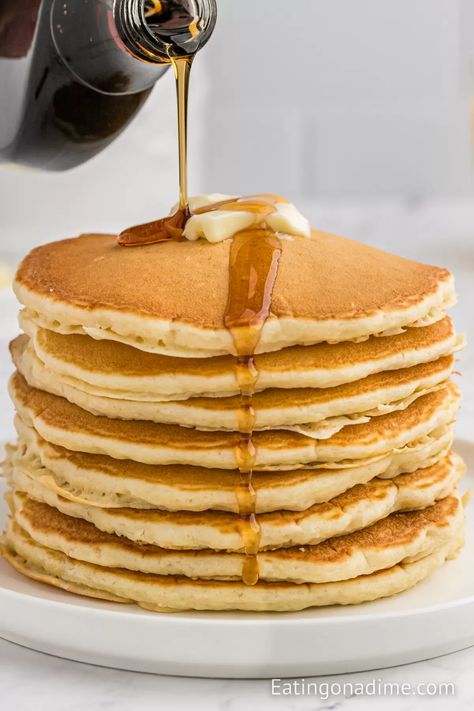 Mcdonalds Pancake Recipe - Copycat McDonald's Pancakes Mcdonalds Pancake Recipe, Pancake Recipes Easy, Mcdonald's Pancake Recipe, Mcdonalds Pancakes, Sprite Recipe, Breakfast Pancakes Recipe, Mcdonalds Recipes, Eating Pancakes, Breakfast Calories