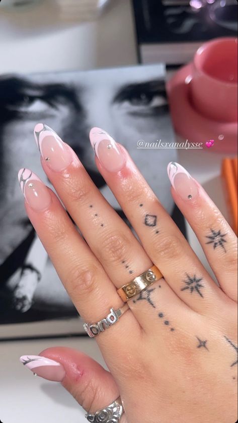 Toe Tattoos, Simple Arm Tattoos, Small Girly Tattoos, Nail Piercing, Belly Tattoo, Hello Kitty Tattoos, Planet Tattoos, Hand Tats, Kenzie Ziegler