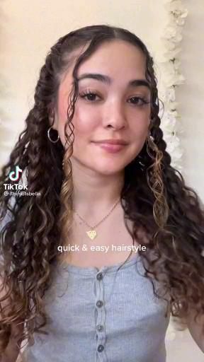 Curly Hair Dos, Haircut Selfie, Photo Hijab, Curly Hair Care Routine, Mixed Curly Hair, Curly Hair Videos, Curly Hair Photos, Cute Hairstyle, Cute Curly Hairstyles