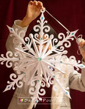 3D snowflake template and tutorial, giant and small sizes 3d Snowflake Template, Easy 3d Snowflakes, Diy Snowflake Decorations, Paper Snowflake Template, Diy Christmas Snowflakes, Paper Snowflake Patterns, 3d Snowflake, Snowflake Template, 3d Snowflakes