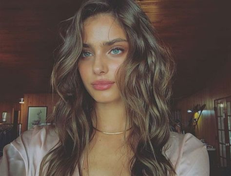 #BonheurJewelry featured in new #VogueItaly article <3 Click on the link to read the full article -> Taylor Hill Style, Taylor Marie Hill, Vs Angels, Taylor Hill, Pretty Faces, Hailey Baldwin, Madison Beer, Story Inspiration, Pretty Face